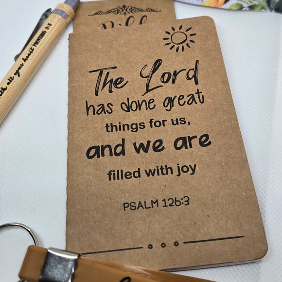 NEW INSPIRATIONAL FAITH CANVAS POUCH, NOTEPAD, PEN, BOOKMARK & KEYCHAIN GIFT SET - Picture 3 of 10